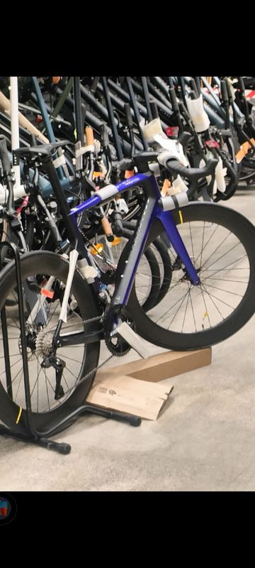 Mavic Cosmic Carbone 65 sl disc 2025 bike de segunda mano — imagen 4 de 4