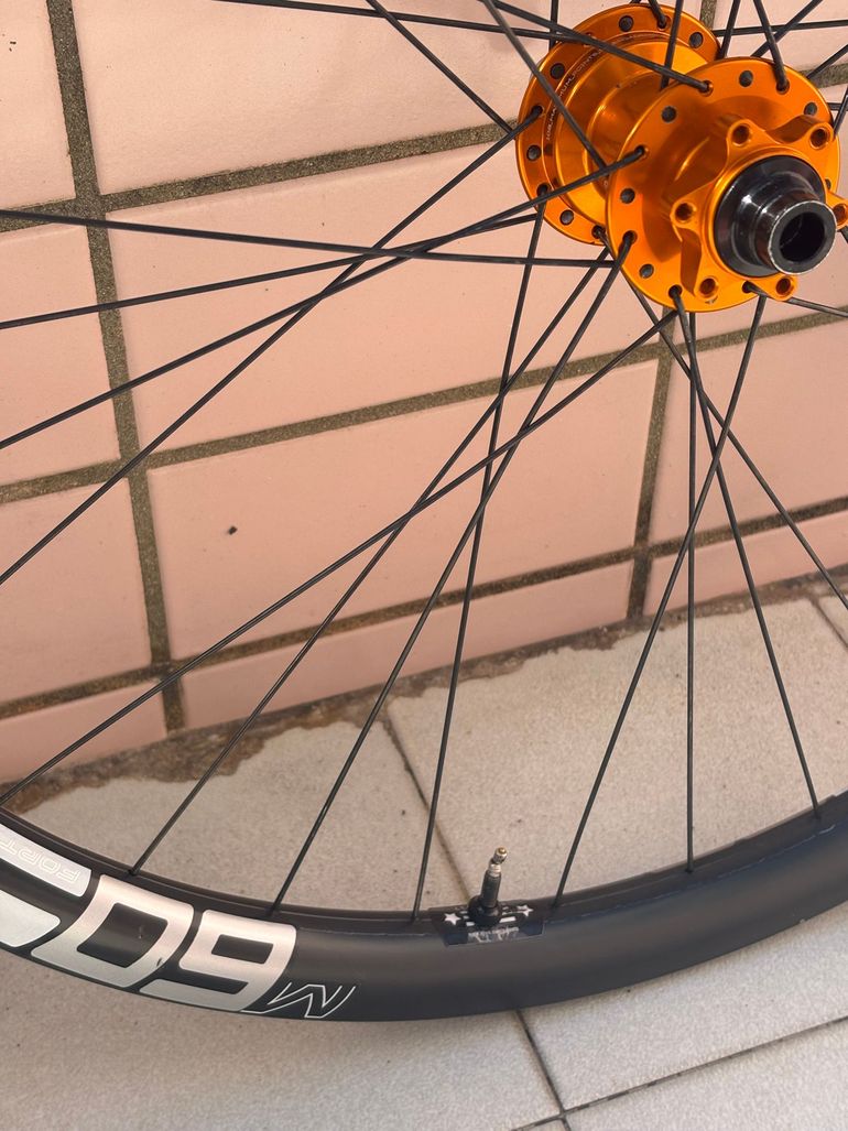 Brugt Enve M60Forty 2024 bike — billede 8 af 13