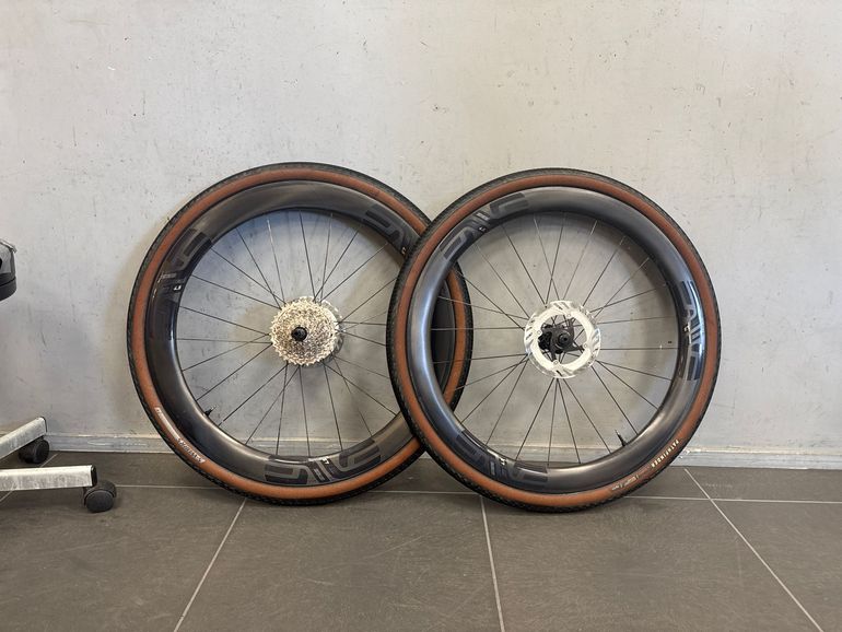 Used Enve SES 4.5 2025 bike — image 1 of 3