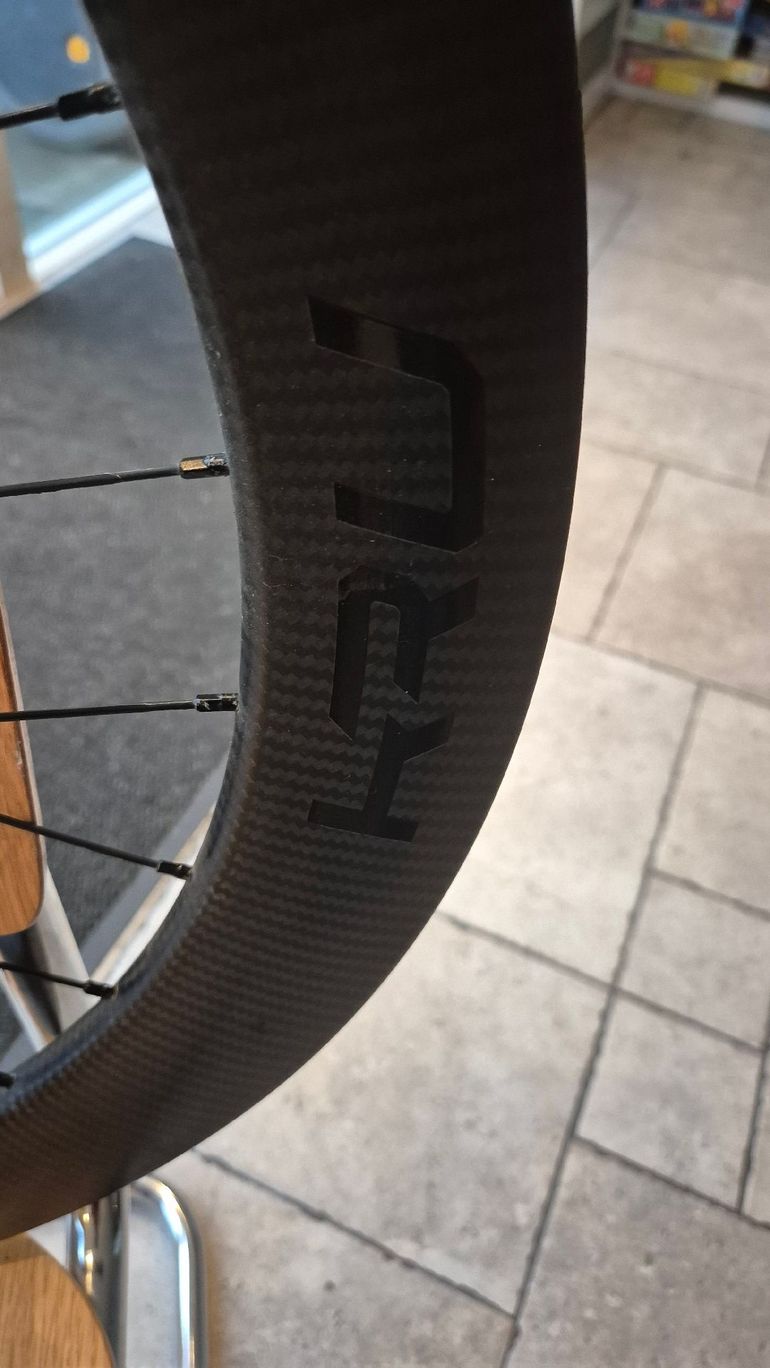Used kru c60 2019 bike — image 5 of 7