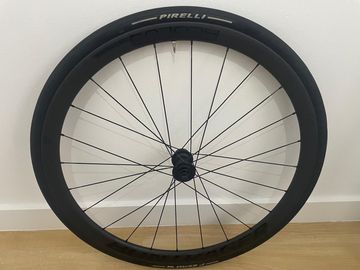 Bontrager Aeolus Elite 35 disc 2024 bike d'occasion — image 2 sur 6