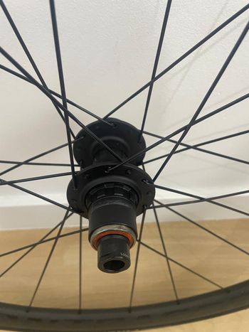 Bontrager Aeolus Elite 35 disc 2024 bike usato — immagine 4 di 6