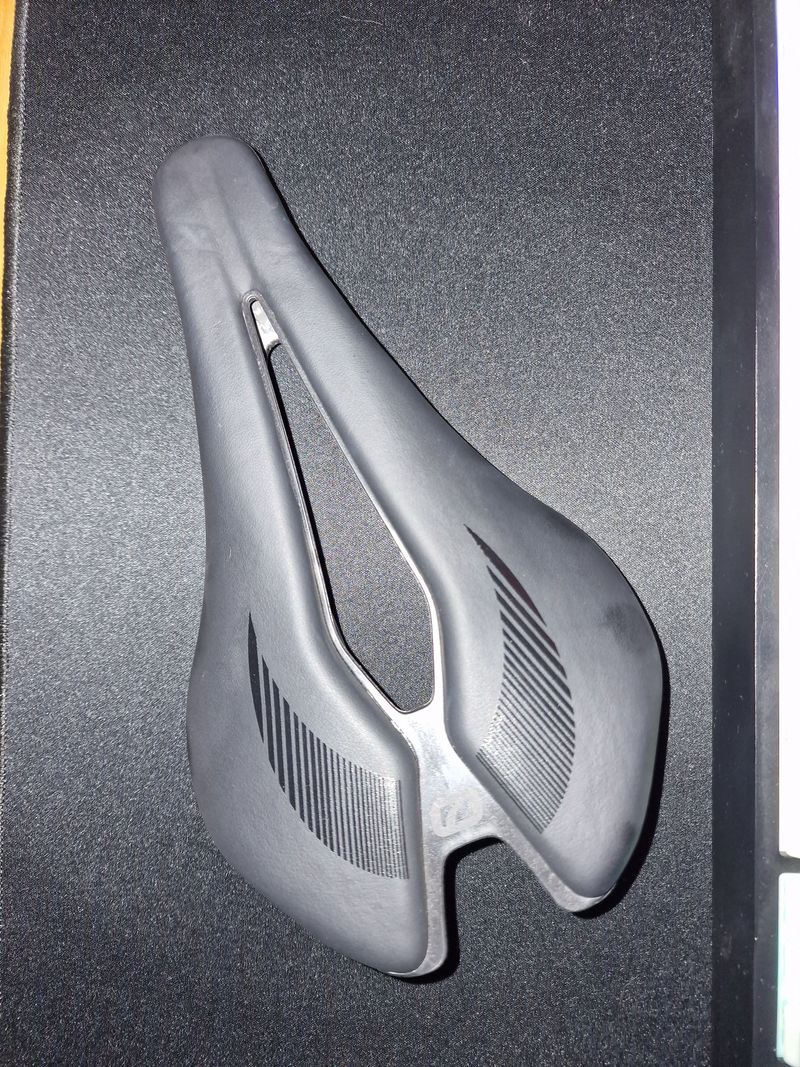 Used Pinarello Most Lynx Ultrafast Superflow Carbon 145mm 2022 Saddles & Seatposts