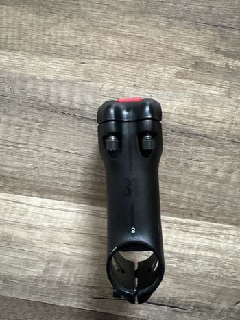 Tweedehands 3T Apto Stealth 2023 bike — afbeelding 2 van 4