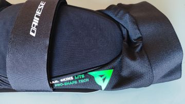 Brugt Dainese Lite trail Skin 2025 bike — billede 2 af 10