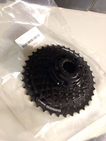 Gebrauchtes Shimano Cassetta ALTUS CS-HG200 a 9 velocità 11-36T Drivetrain & Pedals