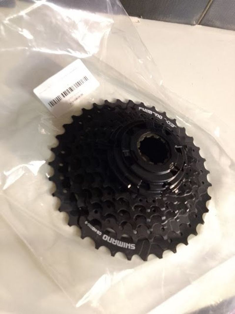 Gebrauchtes Shimano Cassetta ALTUS CS-HG200 a 9 velocità 11-36T Drivetrain & Pedals
