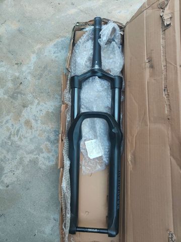 Used RockShox 35 silver bike — image 2 of 4