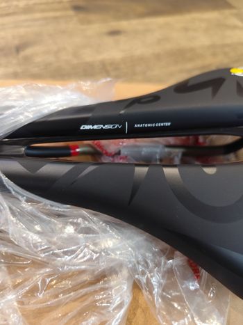 Used Prologo tour de france collection 2024 bike — image 6 of 6