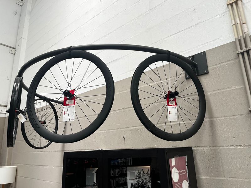 Used Bontrager Aeolus pro 51 2025 Wheels