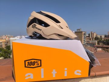 100% altis 2021 Cycling Accessories d'occasion