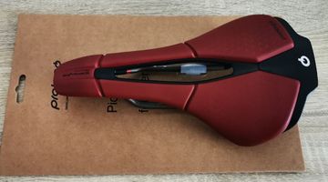 Prologo Selle Prologo Scratch M5 PAS Special Edition Tirox Rouge Brick 140 2023 Saddles & Seatposts de segunda mano
