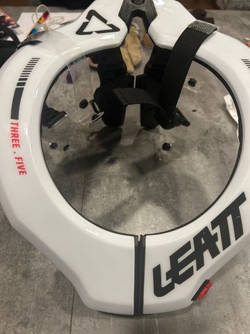 Leatt Neck Brace 3.5 2024 bike de segunda mano