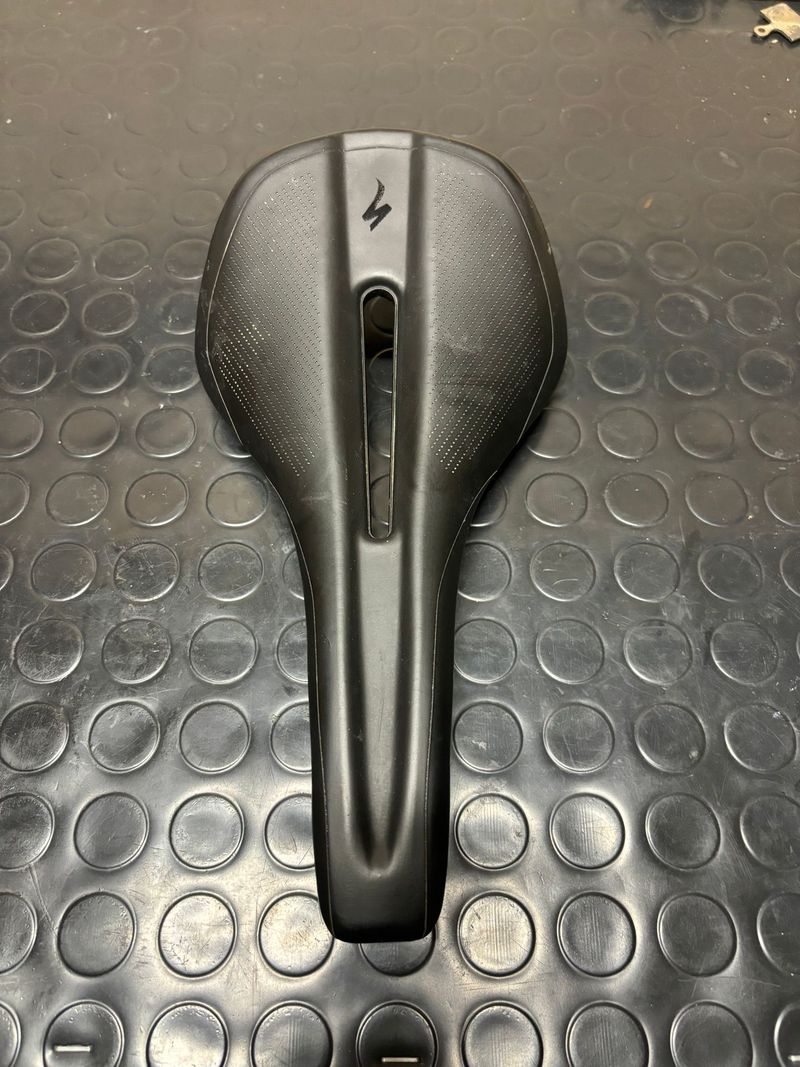 Käytetty Specialized Phenom Pro 2020 Saddles & Seatposts