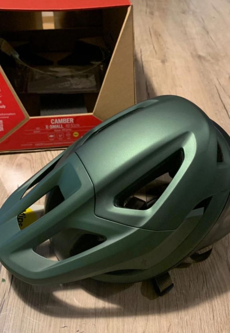 Used Specialized camber hlmt 2022 Cycling Accessories