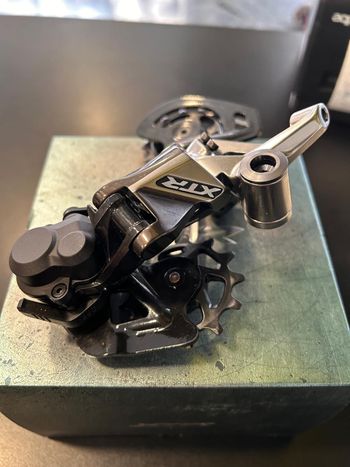 Brugt Shimano Cambio Shimano XTR RD-M9100-SGS 2022 bike