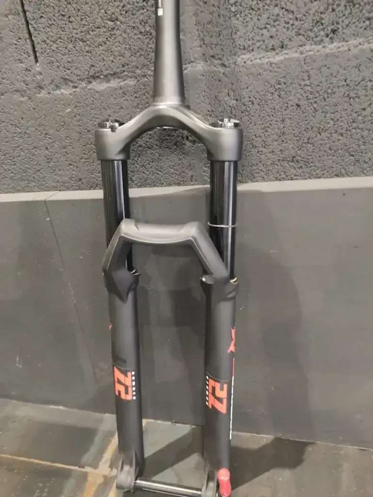 Used Fox HORQUILLA MARZOCCHI BOMBER Z2 2023 bike — image 3 of 3