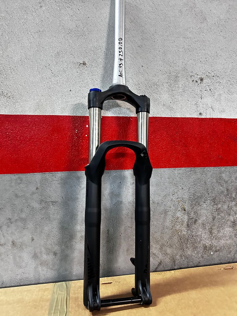 RockShox Sektor 2020 - Main Image