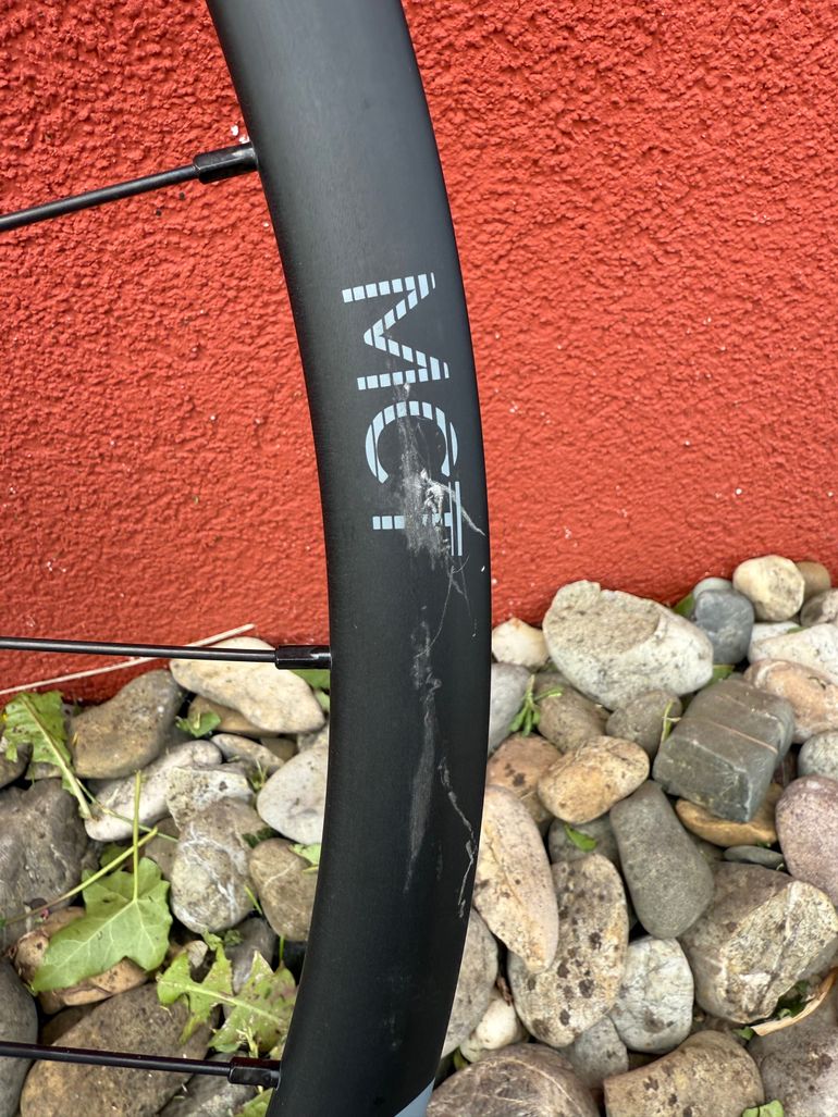 Brugt MICROTECH MCT Disc 2025 bike — billede 5 af 5