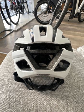 Gebrauchtes ABUS Viantor Polar White 2025 bike — Bild 2 von 4