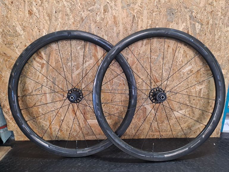 Used Fulcrum Speed 40 lite 2023 bike — image 3 of 4