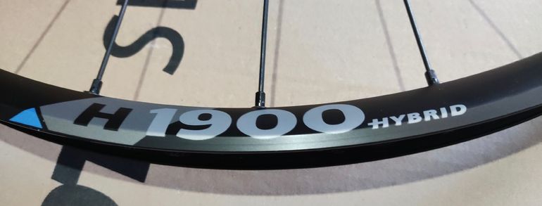 Brugt Dt Swiss h1900 hibryd 2025 bike — billede 2 af 4