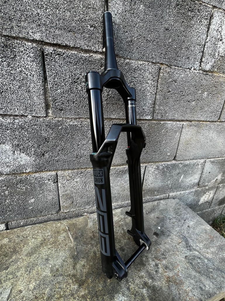 ROCKSHOX ZEB Select 29インチ 170mm RockShox ZEB Suspension Fork