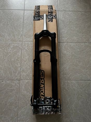 Brugt Sr Suntour Durolux 38 R2C2 2024 Fork