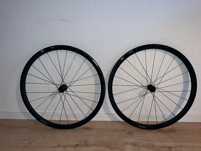 Używany Newmen Evolution sl.r 3.2 Disc 2021 bike — zdjęcie 2 z 17