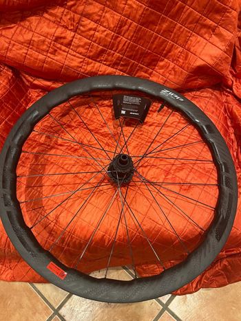 Used Zipp Rueda trasera  353 NSW Disc Brake Center Look Eje pasante 12x100 mm negro 2025 bike — image 2 of 2