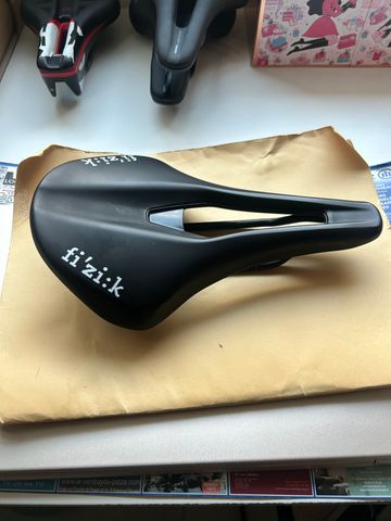 Fizik TEMPO ARGO 160MM 2024 Saddles & Seatposts d'occasion