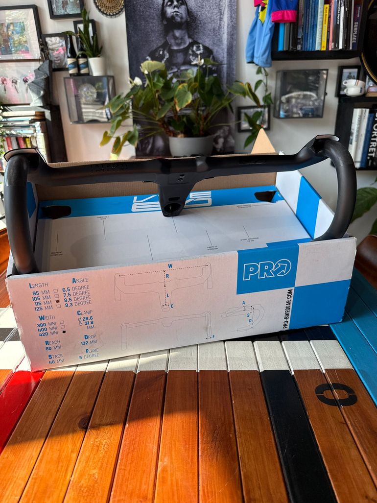 Brugt Pro Vibe EVO Carbon cockpit 2023 bike — billede 4 af 4