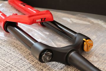 Brugt Marzocchi Bomber Z1 COIL 2023 bike — billede 7 af 12