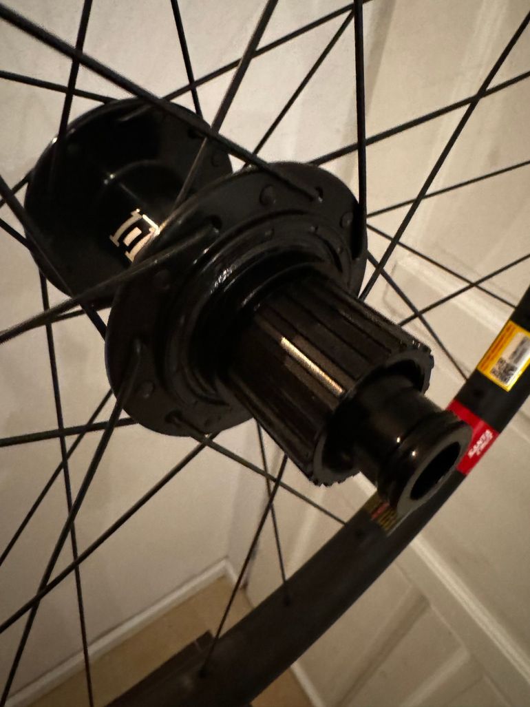 Used Santa Cruz Santa Cruz Reserve 30 Carbon 2022 bike — image 2 of 5