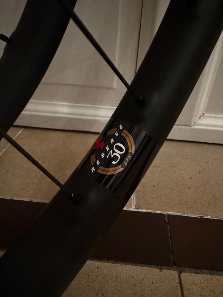 Used Santa Cruz Santa Cruz Reserve 30 Carbon 2022 bike — image 4 of 5