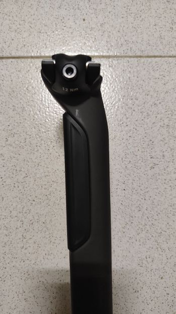Used Syncros sp-r101-cf 2025 bike — image 4 of 6