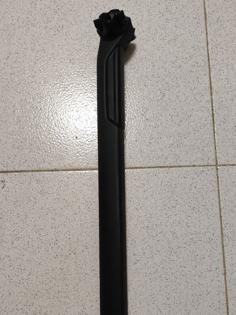 Used Syncros sp-r101-cf 2025 bike — image 2 of 6