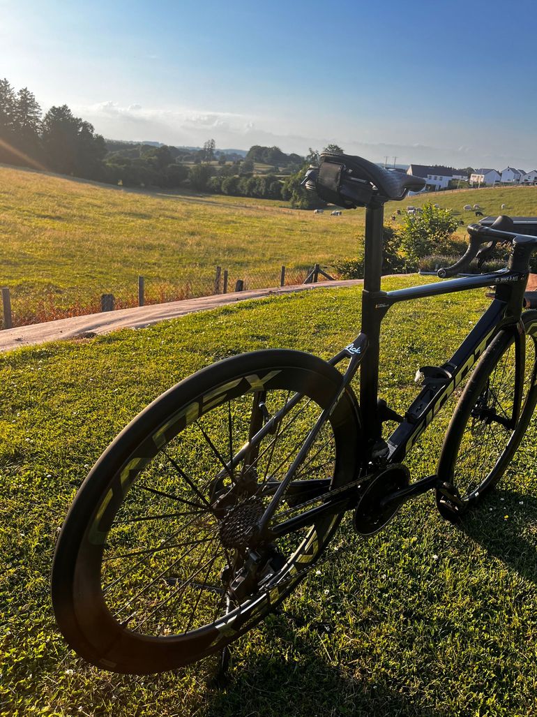 Used Cadex 50 ultra wheels 2024 bike — image 3 of 3
