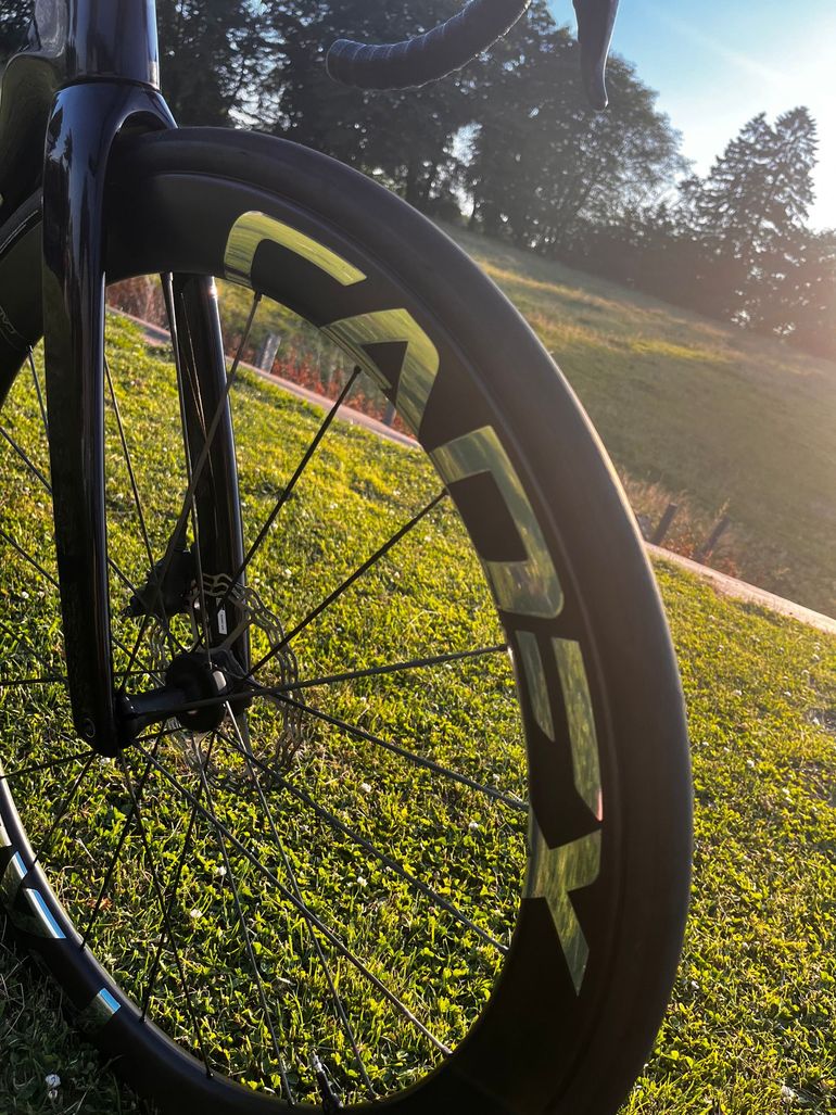 Used Cadex 50 ultra wheels 2024 bike — image 2 of 3
