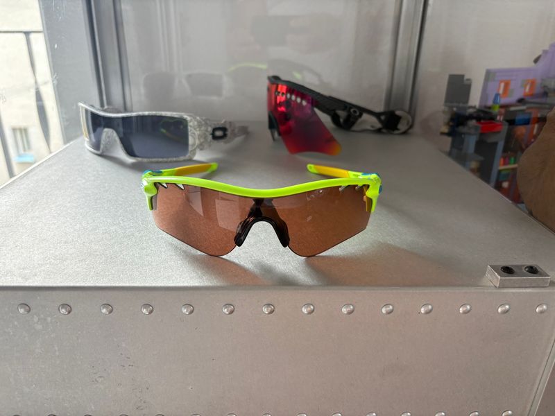 Used oakley RadarLock custom Cycling Accessories
