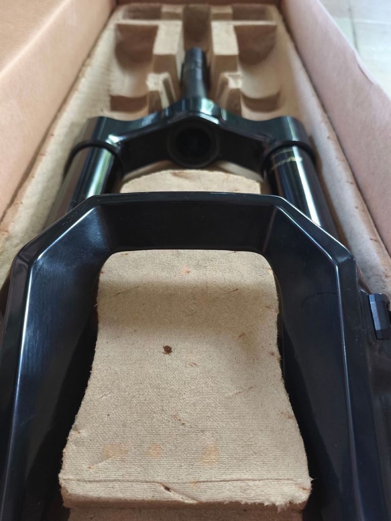 Używany Rock Shox Zeb 2025 bike — zdjęcie 3 z 5