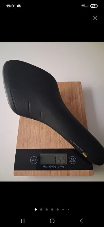 Used Fizik Arione 00 Saddles & Seatposts