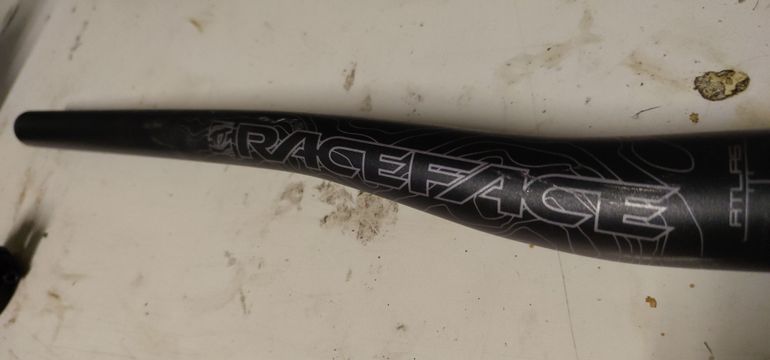 Used Race Face Atlas 2021 bike — image 4 of 6