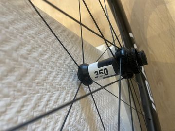 Brugt Roval Rapide CL 2 2024 bike — billede 2 af 5