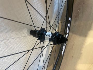 Brugt Roval Rapide CL 2 2024 bike — billede 4 af 5