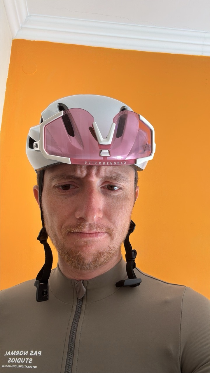 GH