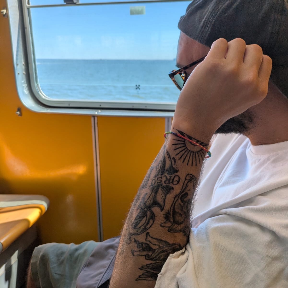 EM