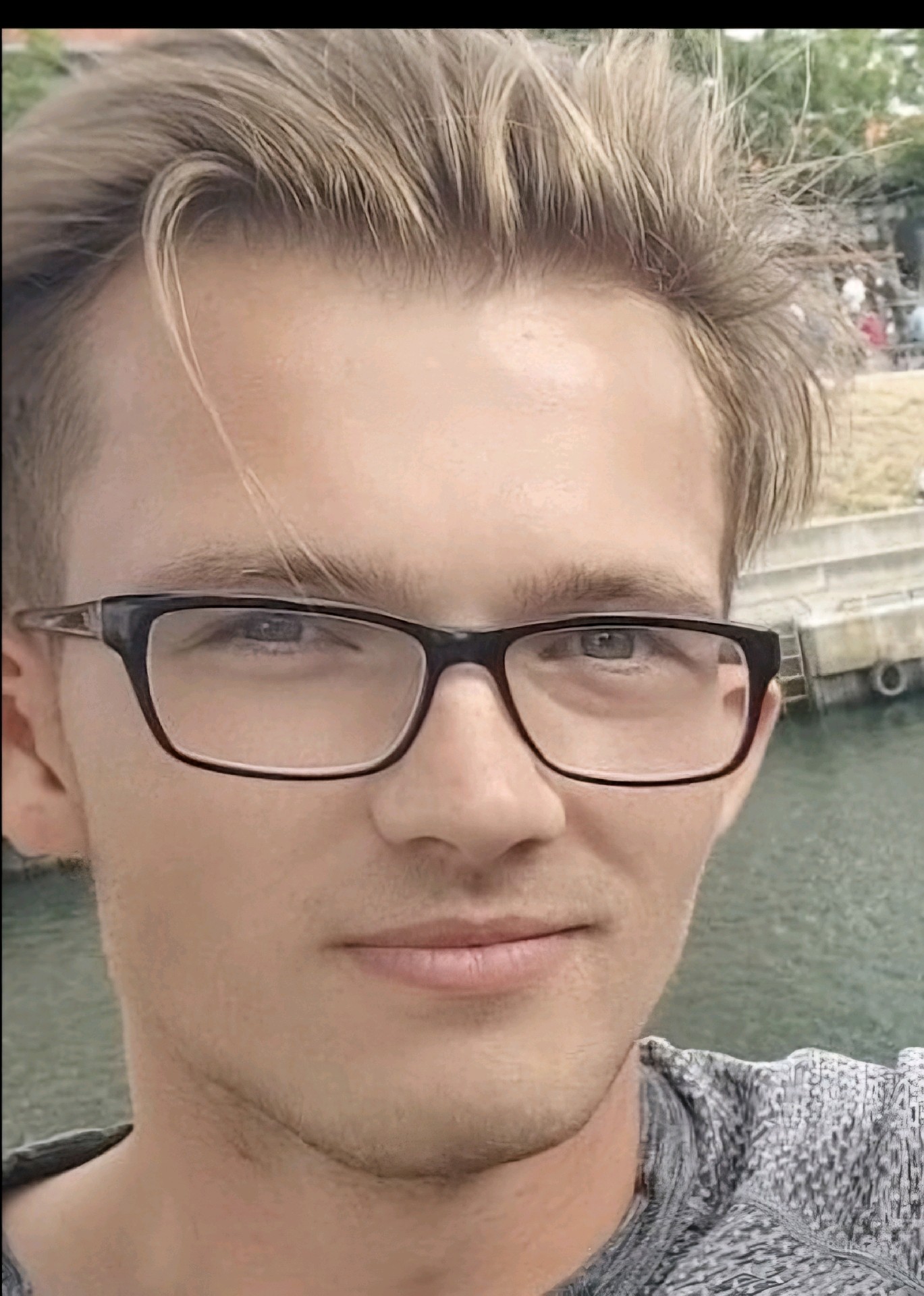 DA