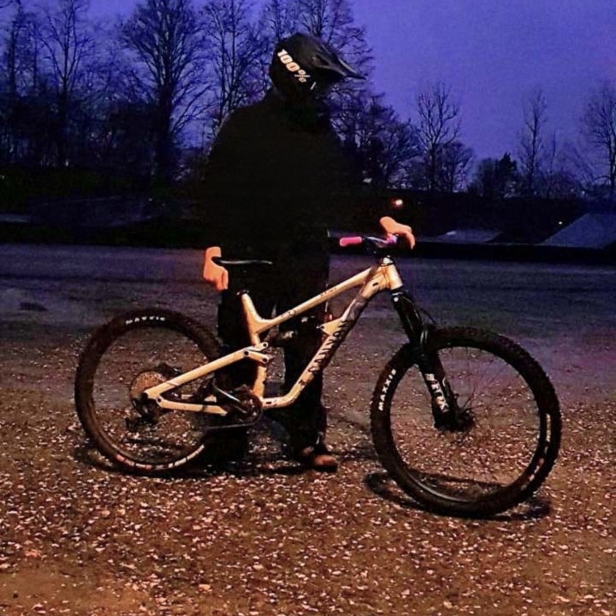 SR