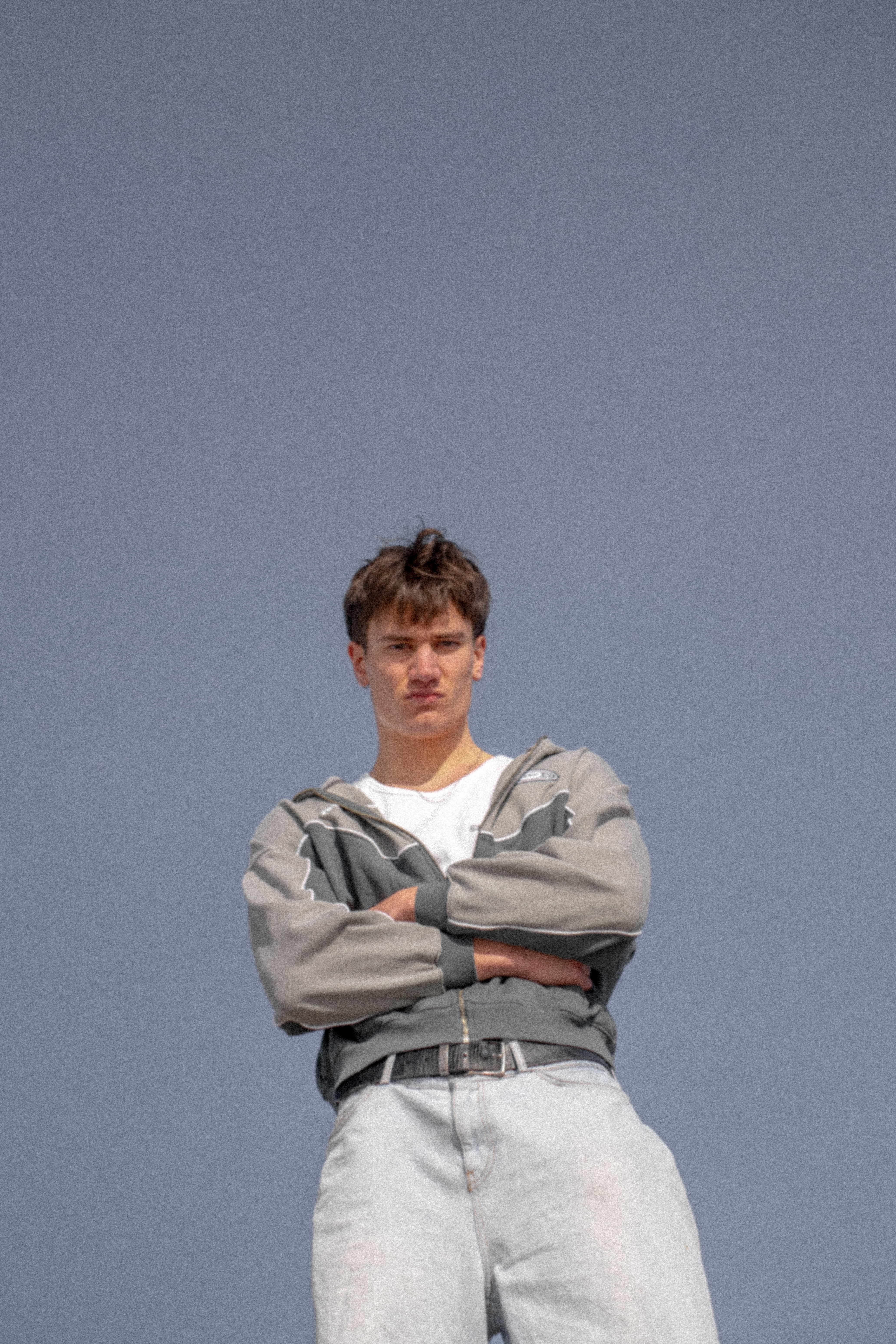 LT